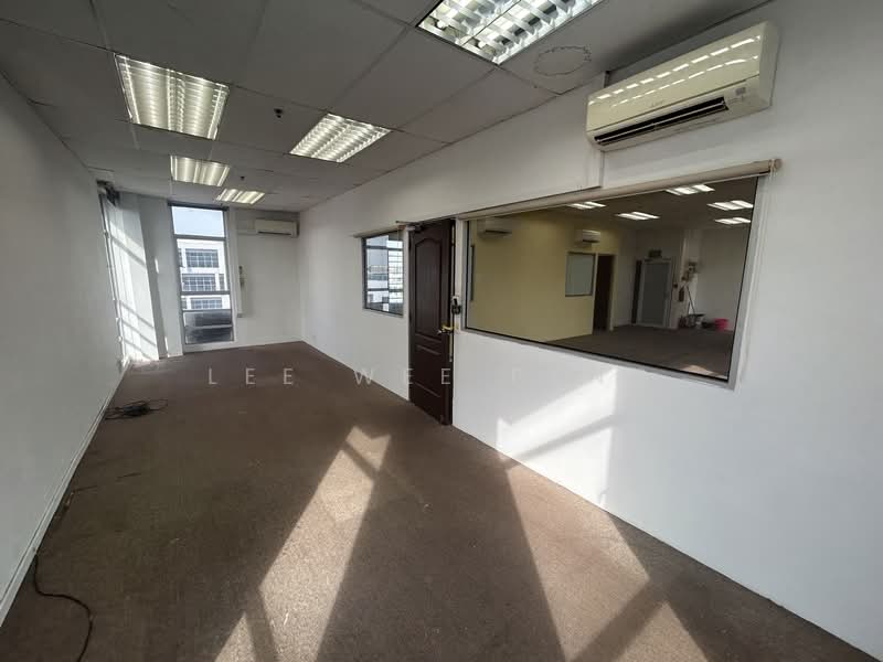 Sharely Warehouse, 51 Tannery Lane, 1,377 sqft, Light Industrial (B1) For Sale, by Lee Wee Peng, 500075755 - Interior - CommercialGuru.com.sg