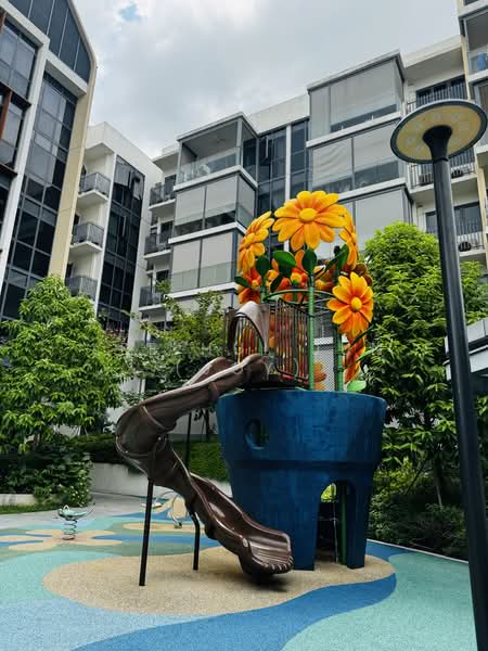 The Gazania, 15 How Sun Drive, 3 Bedrooms, 883 sqft, Condominium For Sale, by Lee Hui Jun (Joy), 500075756 - Exterior - PropertyGuru.com.sg