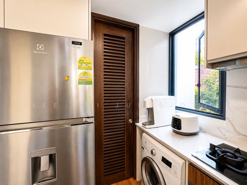 The Gazania, 15 How Sun Drive, 3 Bedrooms, 883 sqft, Condominium For Sale, by Lee Hui Jun (Joy), 500075756 - Kitchen - PropertyGuru.com.sg