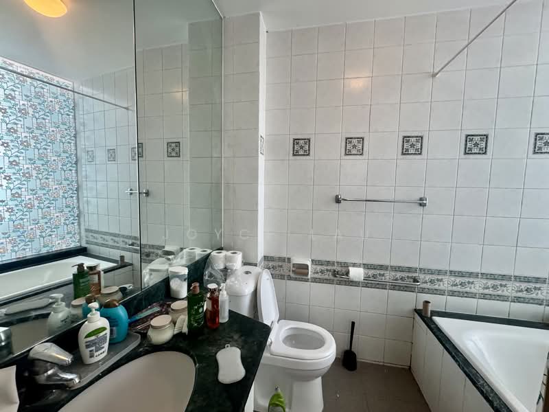 3 Storey Orchard Terrace, 4+1, move in, walk to Paragon, Orchard MRT, Orchard Rd, Scotts road, Mount Elizabeth, 4 Bedrooms, 3,200 sqft, Terraced House For Rent, by Joyce Lau, 500075779 - Bathroom - PropertyGuru.com.sg