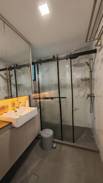 Eastpoint Green, 1 Simei Street 3, 3 Bedrooms, 1,173 sqft, Condominium For Rent, by Daniel Gan, 500075781 - Bathroom - PropertyGuru.com.sg