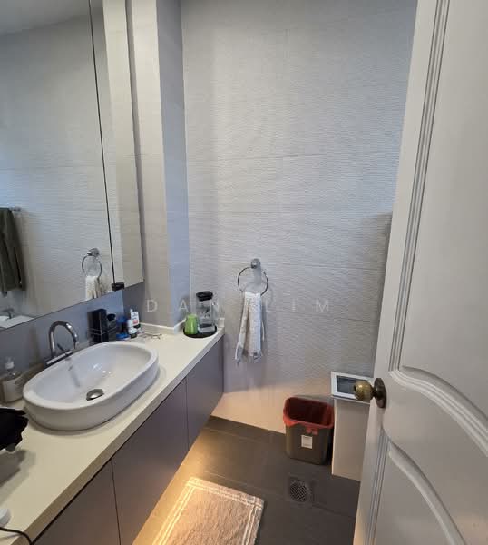 Braddell Heights Estate Bungalow House For Sale at S$ 9,580,000 | PropertyGuru Singapore - Bathroom