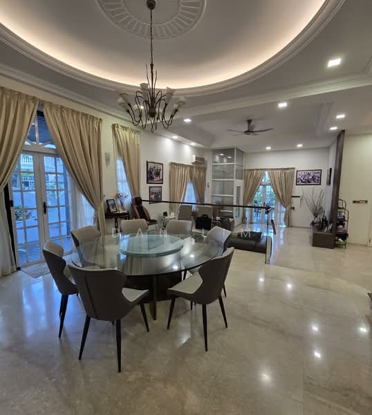 Braddell Heights Estate, Matlock Rise, 6 Bedrooms, 5,500 sqft, Bungalow House For Sale, by Dan Lim, 500075788 - Living Room - PropertyGuru.com.sg