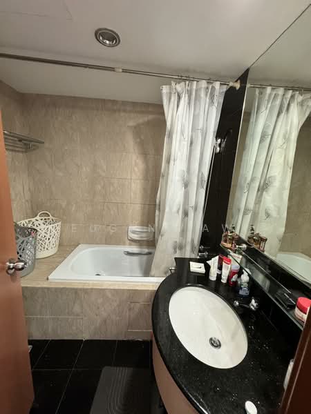 Costa Del Sol, 80 Bayshore Road, 3 Bedrooms, 1,227 sqft, Condominium For Rent, by Eugene Aw, 500075789 - Bathroom - PropertyGuru.com.sg