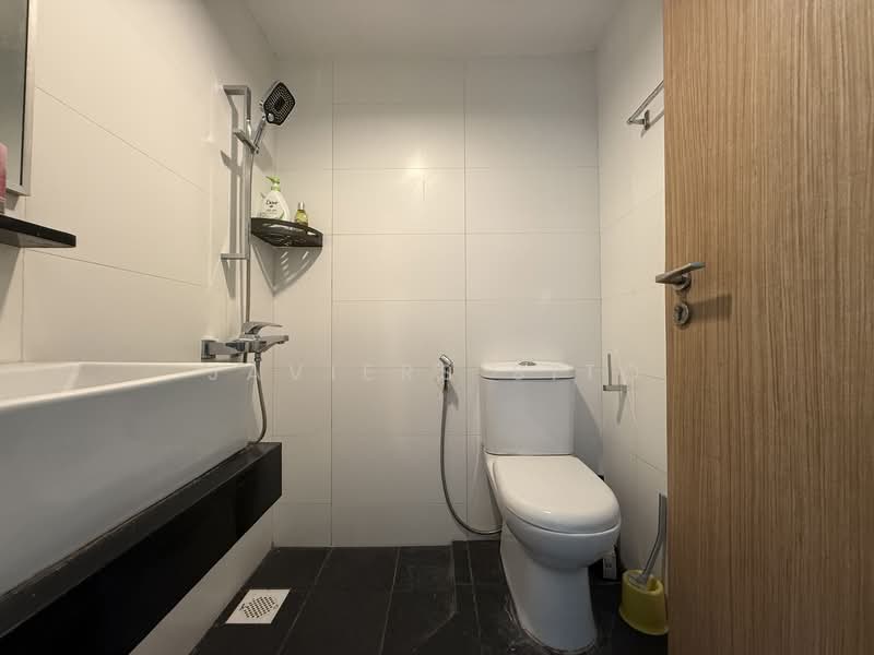 Mackenzie 88 Apartment For Sale at S$ 1,550,000 | PropertyGuru Singapore - Bathroom