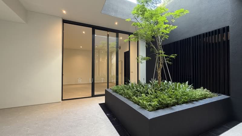 Holland Grove, holland Grove drive, 7 Bedrooms, 10,150 sqft, Detached House For Sale, by Ruth Lim, 500075796 - Interior - PropertyGuru.com.sg