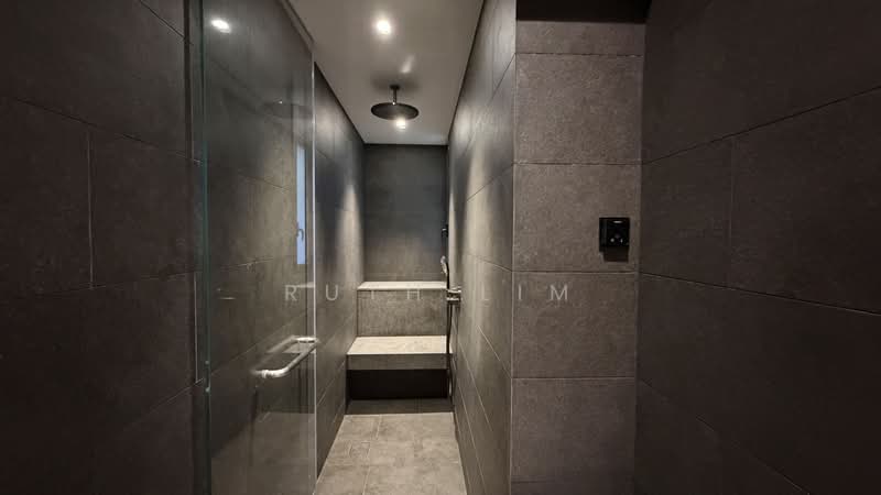 Holland Grove, holland Grove drive, 7 Bedrooms, 10,150 sqft, Detached House For Sale, by Ruth Lim, 500075796 - Bathroom - PropertyGuru.com.sg