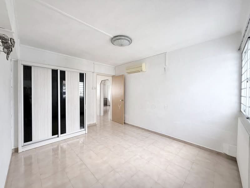 223 Yishun Street 21, 223 Yishun Street 21, 3 Bedrooms, 980 sqft, HDB Flat For Sale, by Emily Goh, 500075802 - Bedroom - PropertyGuru.com.sg