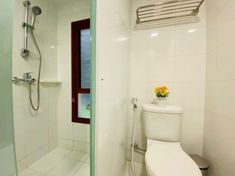 Dash Living on Kinta, , 1 Bedroom, 430 sqft, Apartment For Rent, by Dash Living, 500075806 - Bathroom - PropertyGuru.com.sg