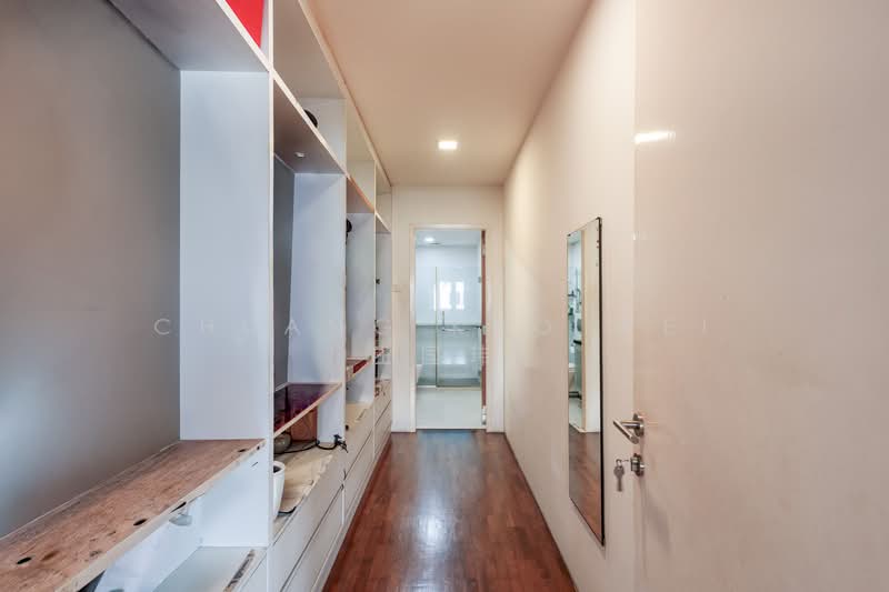 Golden Hill Estate Terraced House For Sale at S$ 5,290,000 | PropertyGuru Singapore - Corridor