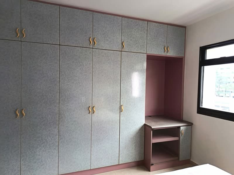 670 Woodlands Drive 71, 670 Woodlands Drive 71, 3 Bedrooms, 1,399 sqft, HDB Flat For Sale, by B T Sim, 500075844 - Wardrobe in Master Bedroom - PropertyGuru.com.sg