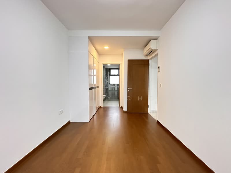 Kovan Regency Condominium For Sale at S$ 2,560,000 | PropertyGuru Singapore - Master Bedroom
