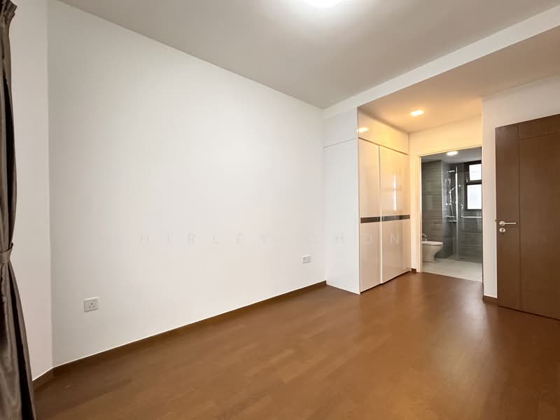 Kovan Regency Condominium For Sale at S$ 2,560,000 | PropertyGuru Singapore - Master Bedroom