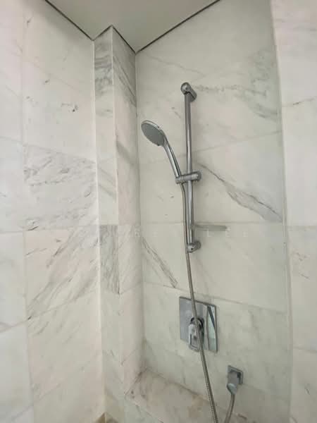 Park Residences Kovan, 831 Upper Serangoon Road, 1 Bedroom, 355 sqft, Condominium For Rent, by Jeffrey Lee, 500075856 - Bathroom - PropertyGuru.com.sg