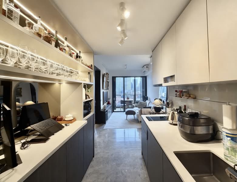 The M, 30 Middle Road, 2 Bedrooms, 592 sqft, Condominium For Rent, by Kyean Lim, 500075859 - Kitchen - PropertyGuru.com.sg