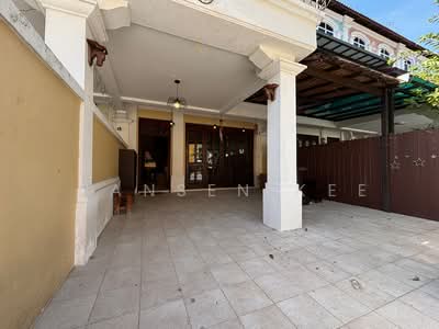 For Sale - Loyang Villas