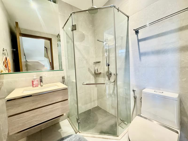 Alana Terraced House For Sale at S$ 3,633,333 | PropertyGuru Singapore - Bathroom