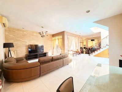 For Sale - ❤️GIANT⚡️Rare Semi-D at Farleigh Avenue w Pool & Attic