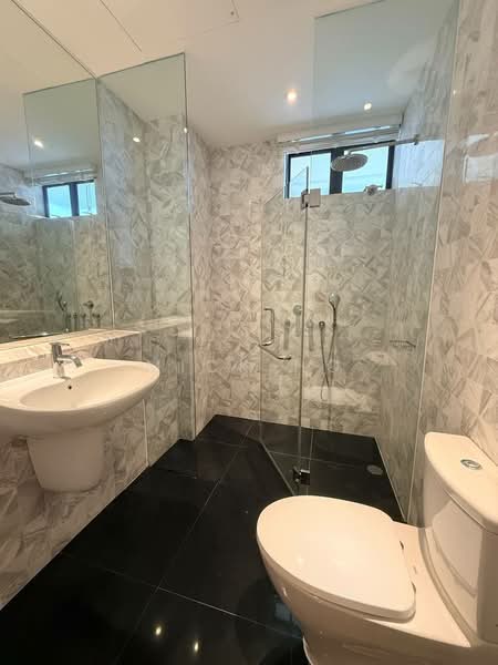 The Colonnade, 82 Grange Road, 4 Bedrooms, 3,617 sqft, Condominium For Rent, by Mick Ho, 500075867 - Bathroom - PropertyGuru.com.sg