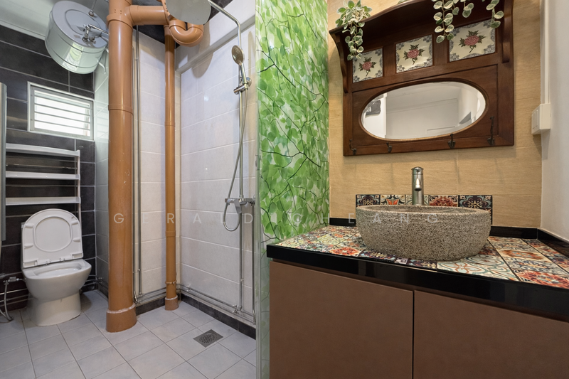 548 Jurong West Street 42 HDB Flat For Sale at S$ 750,000 | PropertyGuru Singapore - Bathroom