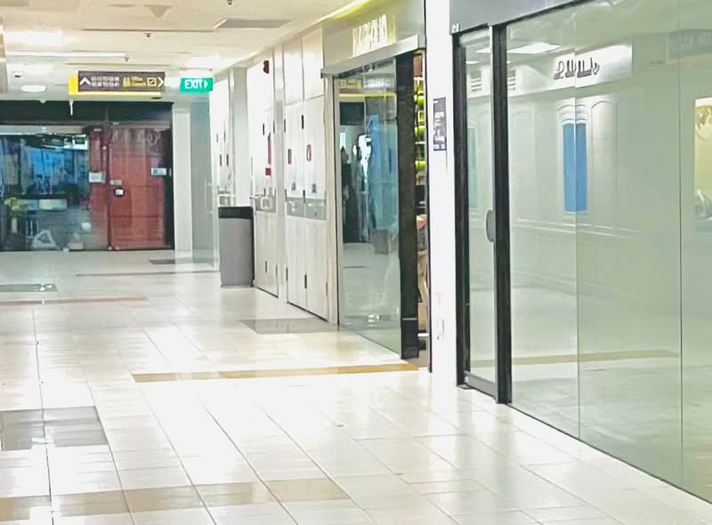 The Adelphi, 1 Coleman Street, 366 sqft, Other Retail For Rent, by Lester T., 500075909 - Corridor - CommercialGuru.com.sg
