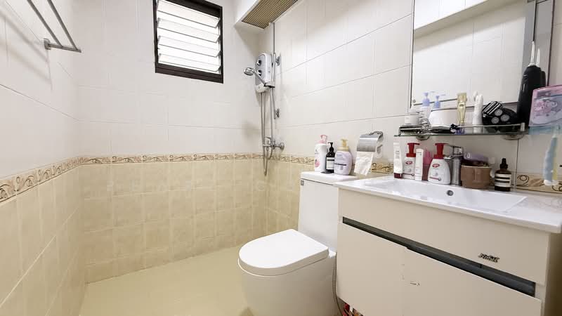 182 Bedok North Road HDB Flat For Sale at S$ 738,000 | PropertyGuru Singapore - Bathroom