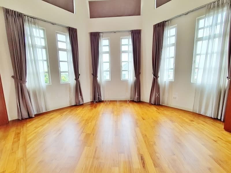 3-min fr backgate of SAS is your 8-bedroom home with pool and garden, Beechwood Grove, 8 Bedrooms, 8,183 sqft, Bungalow House For Rent, by Meriell Alexiz Kwek, 500075922 - Interior - PropertyGuru.com.sg