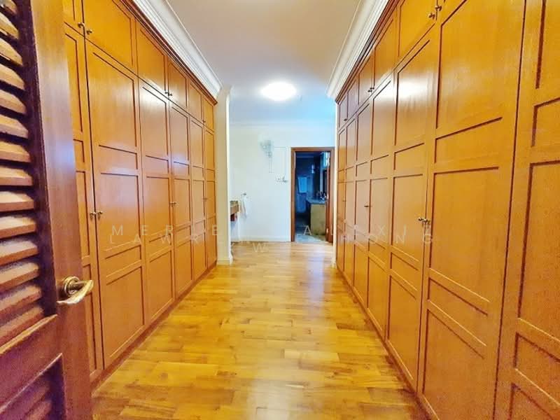 3-min fr backgate of SAS is your 8-bedroom home with pool and garden, Beechwood Grove, 8 Bedrooms, 8,183 sqft, Bungalow House For Rent, by Meriell Alexiz Kwek, 500075922 - Corridor - PropertyGuru.com.sg