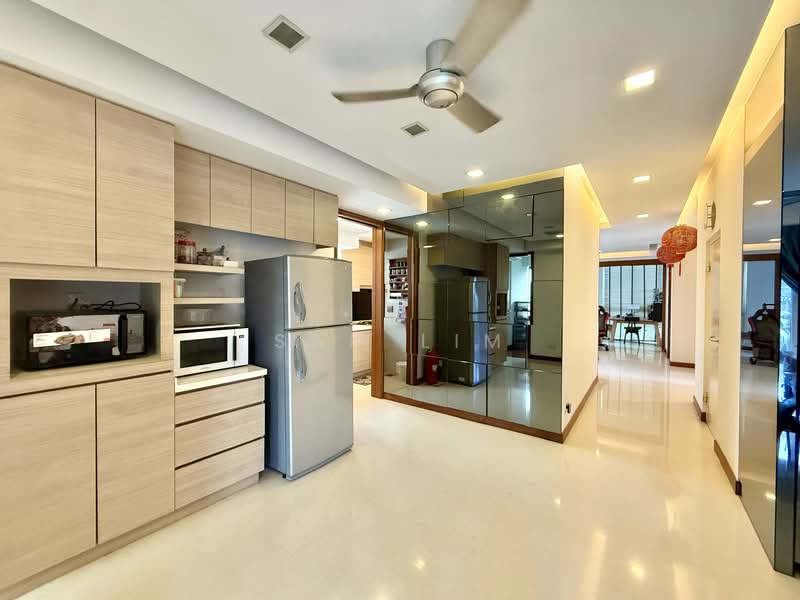 Bayou Residence Condominium For Sale at S$ 3,500,000 | PropertyGuru Singapore - Kitchen