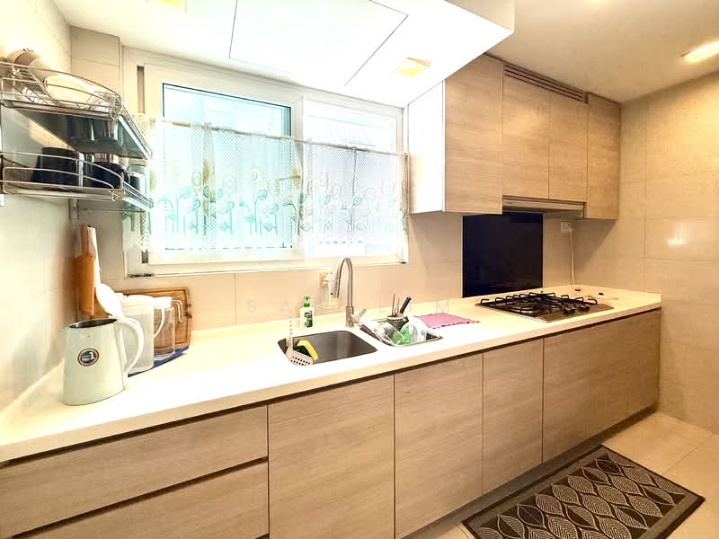 Bayou Residence Condominium For Sale at S$ 3,500,000 | PropertyGuru Singapore - Kitchen