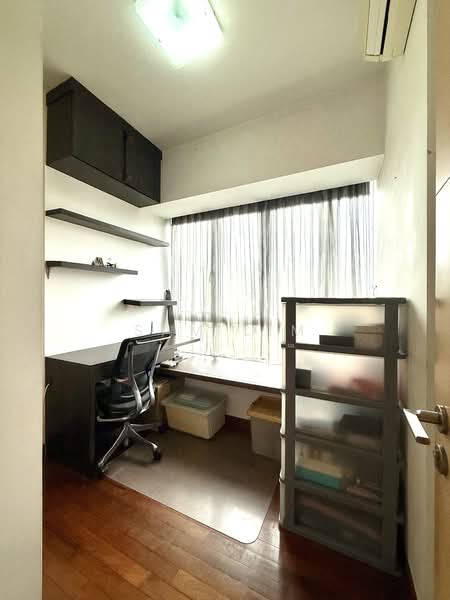 Bayou Residence Condominium For Sale at S$ 3,500,000 | PropertyGuru Singapore - Study