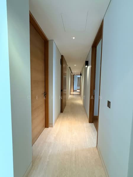 Hana, 8 Tomlinson Road, 4 Bedrooms, 3,531 sqft, Apartment For Rent, by Celena Tan, 500075925 - Corridor - PropertyGuru.com.sg