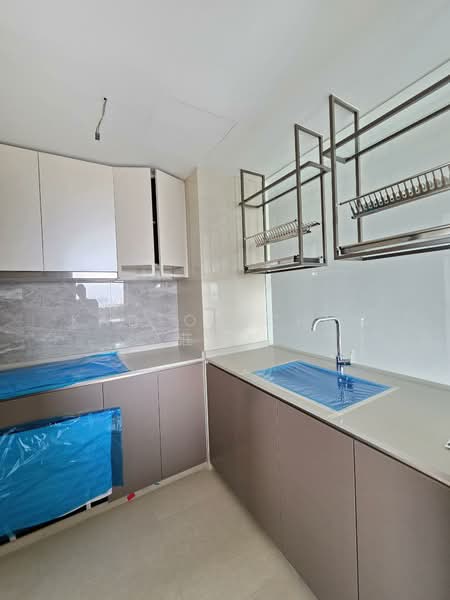 The Botany at Dairy Farm, 3 Dairy Farm Walk, 4 Bedrooms, 1,270 sqft, Condominium For Sale, by Kadson Chng 莊朋鄅, 500075932 - Kitchen - PropertyGuru.com.sg