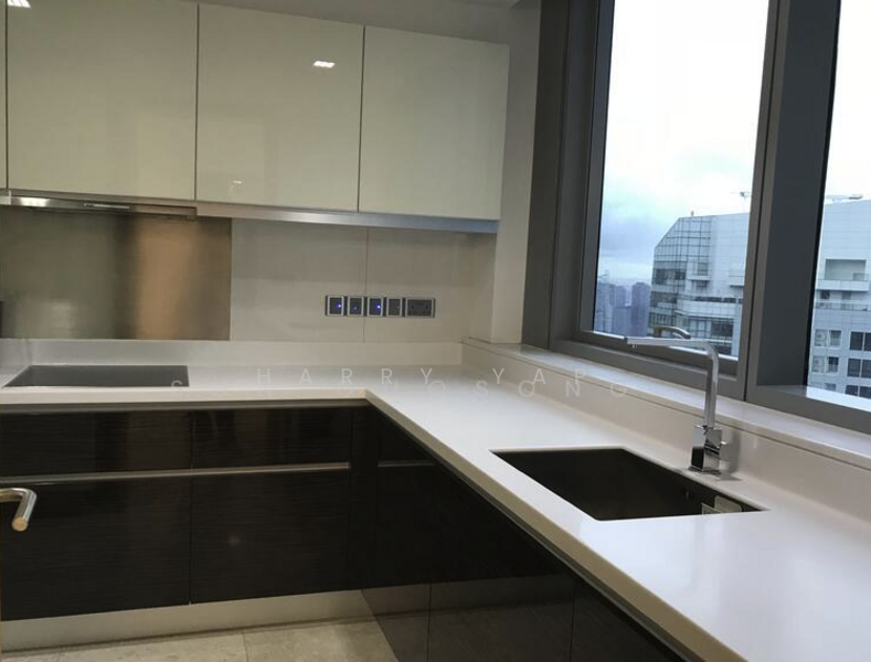Marina Bay Suites Condominium For Sale at S$ 3,550,000 | PropertyGuru Singapore - Kitchen