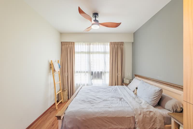 876A Tampines Avenue 8 HDB Flat For Sale at S$ 1,000,000 | PropertyGuru Singapore - Bedroom