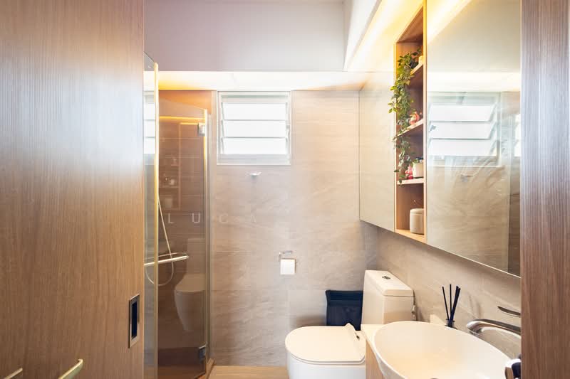 876A Tampines Avenue 8 HDB Flat For Sale at S$ 1,000,000 | PropertyGuru Singapore - Bathroom