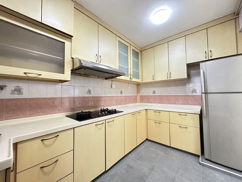 681A Jurong West Central 1 HDB Flat For Sale at S$ 850,000 | PropertyGuru Singapore - Kitchen