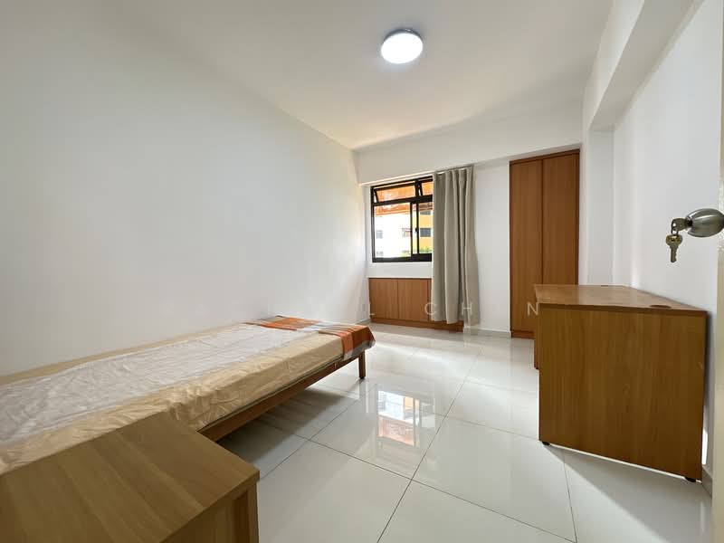 681A Jurong West Central 1 HDB Flat For Sale at S$ 850,000 | PropertyGuru Singapore - Bedroom