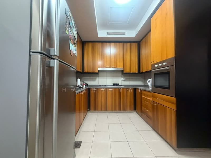 Valley Park Condominium For Sale at S$ 3,800,000 | PropertyGuru Singapore - Kitchen