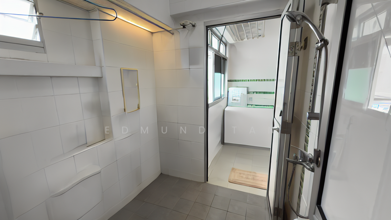 452 Yishun Ring Road HDB Flat For Sale at S$ 390,000 | PropertyGuru Singapore - Bathroom