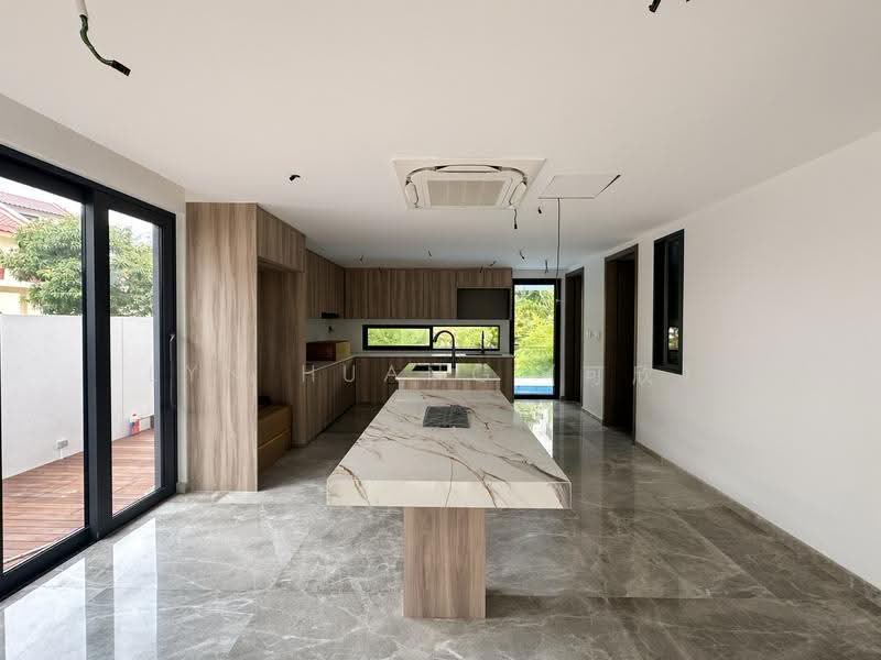⭐️D19 ⭐️Brand New HUGE 3.5 Storey with mezzanine Corner Terrace@ Kovan, Upper Serangoon Road, Surin, Taman Sireh, Hougang / Punggol / Sengkang, 6 Bedrooms, 8,147 sqft, Corner Terrace For Sale, by Lyn Huang (可欣）, 500076002 - Kitchen - PropertyGuru.com.sg
