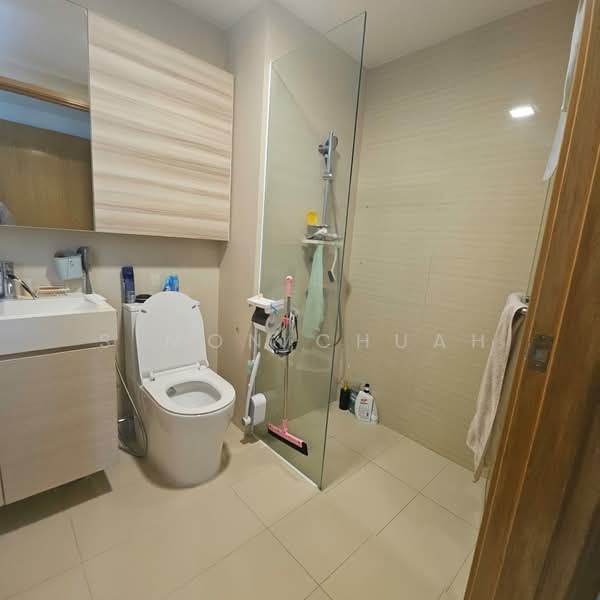 The Tampines Trilliant Executive Condominium For Sale at S$ 1,650,000 | PropertyGuru Singapore - Bathroom