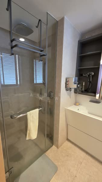 Cairnhill Nine Condominium For Sale at S$ 2,588,000 | PropertyGuru Singapore - Bathroom