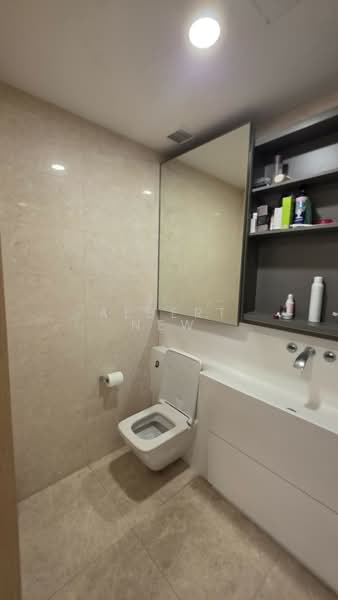 Cairnhill Nine Condominium For Sale at S$ 2,588,000 | PropertyGuru Singapore - Bathroom