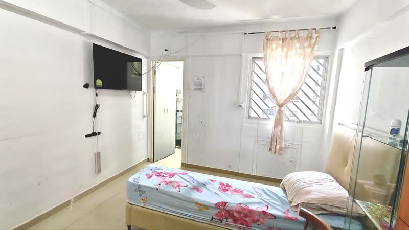 429 Clementi Avenue 3 HDB Flat For Sale at S$ 440,000 | PropertyGuru Singapore - Bedroom