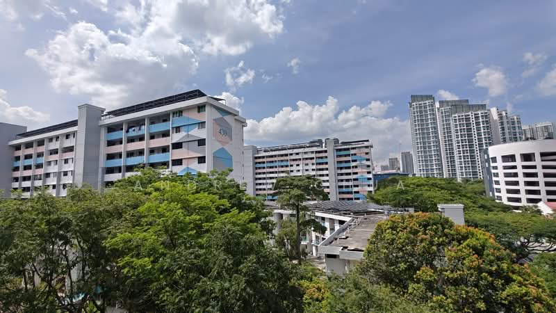 429 Clementi Avenue 3 HDB Flat For Sale at S$ 440,000 | PropertyGuru Singapore - Exterior