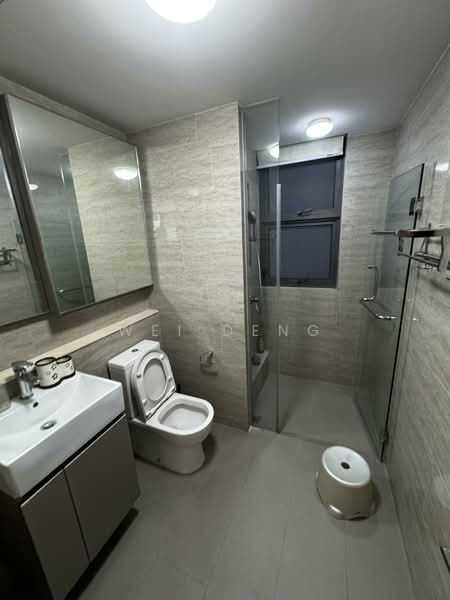 Waterwoods, 25 Punggol Field Walk, 4 Bedrooms, 1,281 sqft, Executive Condominium For Rent, by WEI DENG, 500076039 - Bathroom - PropertyGuru.com.sg