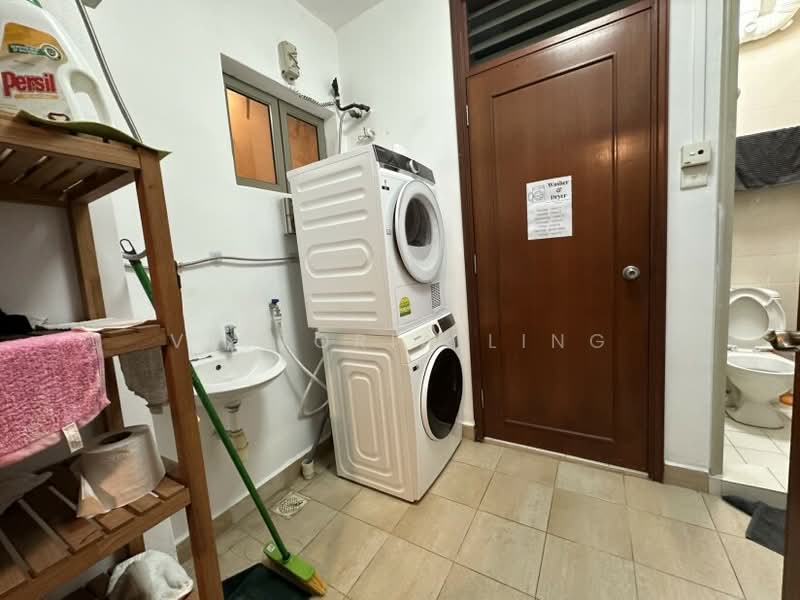 Parc Vista, 450 Corporation Road, Room Rental, 150 sqft, Condominium For Rent, by Victoria Ling, 500076052 - Bathroom - PropertyGuru.com.sg