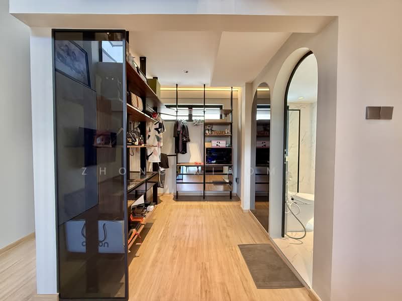 Walk-in Wardrobe