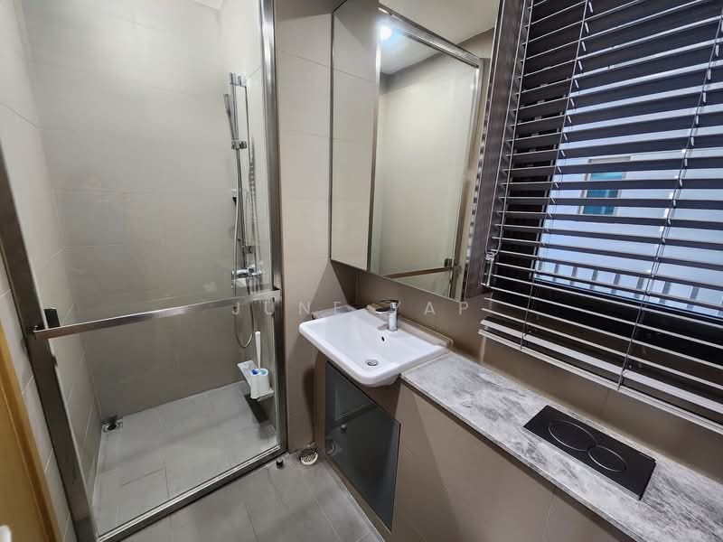 Skyline Residences, 612 Telok Blangah Road, 2 Bedrooms, 829 sqft, Condominium For Rent, by June Yap, 500076060 - Bathroom - PropertyGuru.com.sg